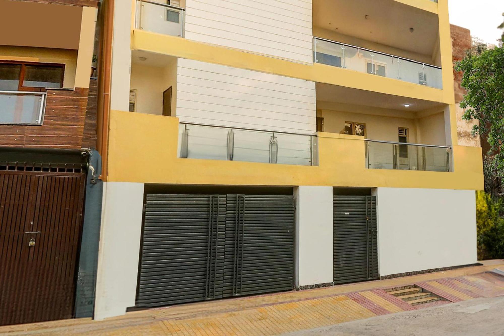 Super Hotel O Rohini Sector 20 Formerly Yellow Saffron Delhi  Exterior photo